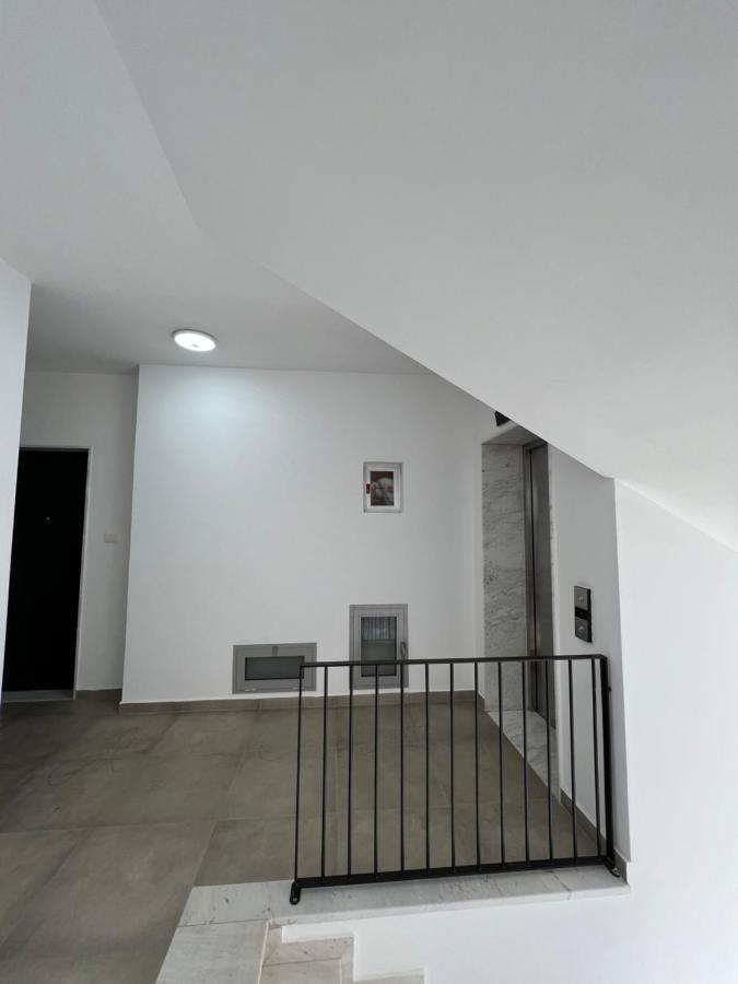 Ferienwohnung Blanc 7 Tirana Exterior foto